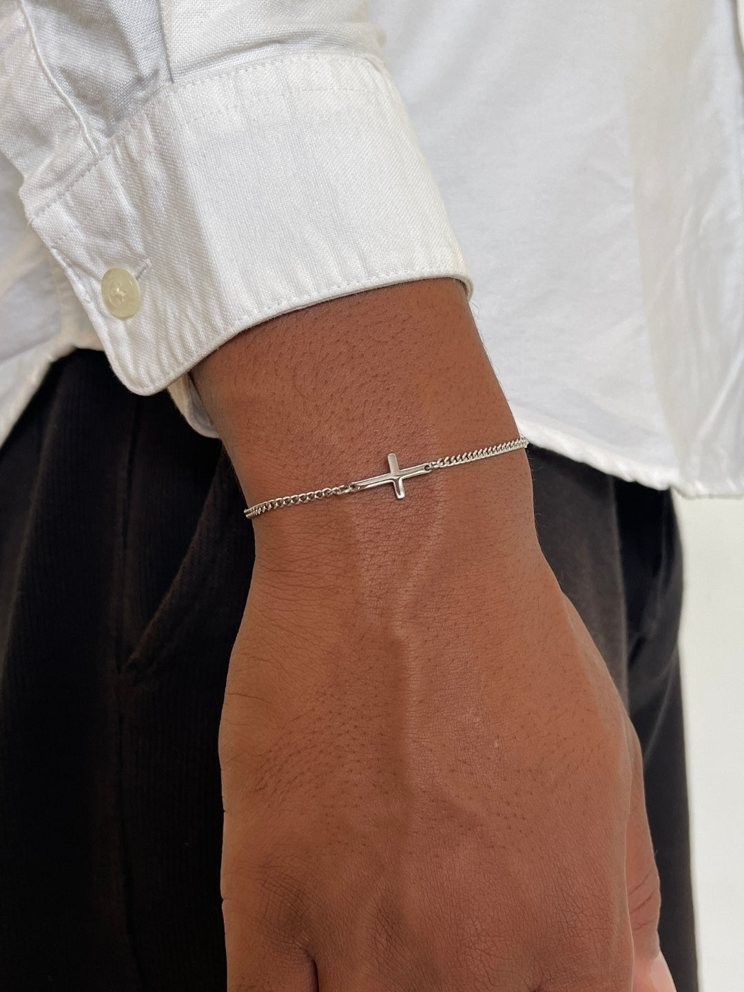 Aven | Cross Bracelet
