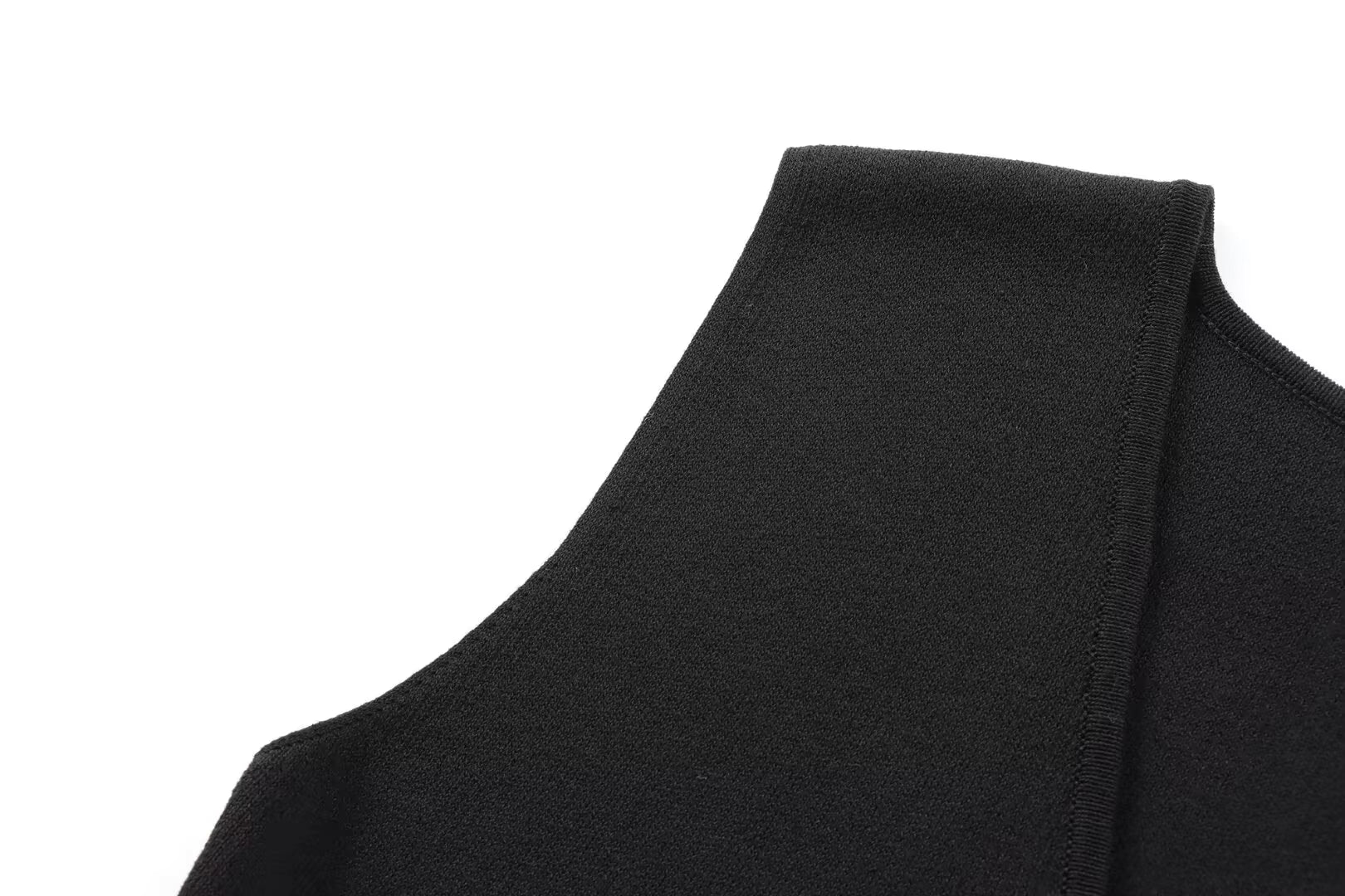 Salomé | Knitted Button Vest