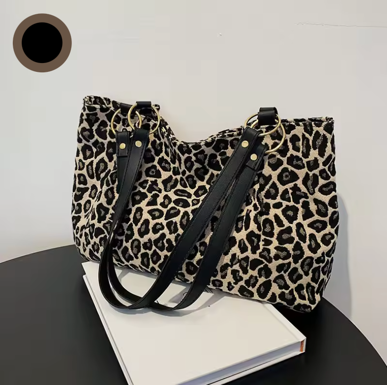 Chloë | Elegant Handbag