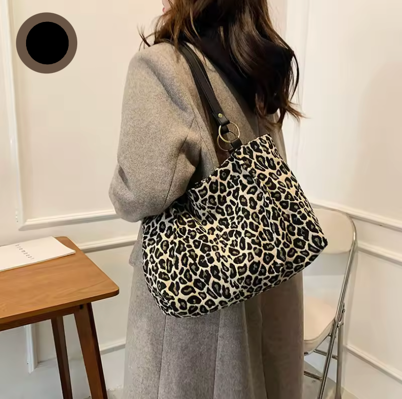 Chloë | Elegant Handbag