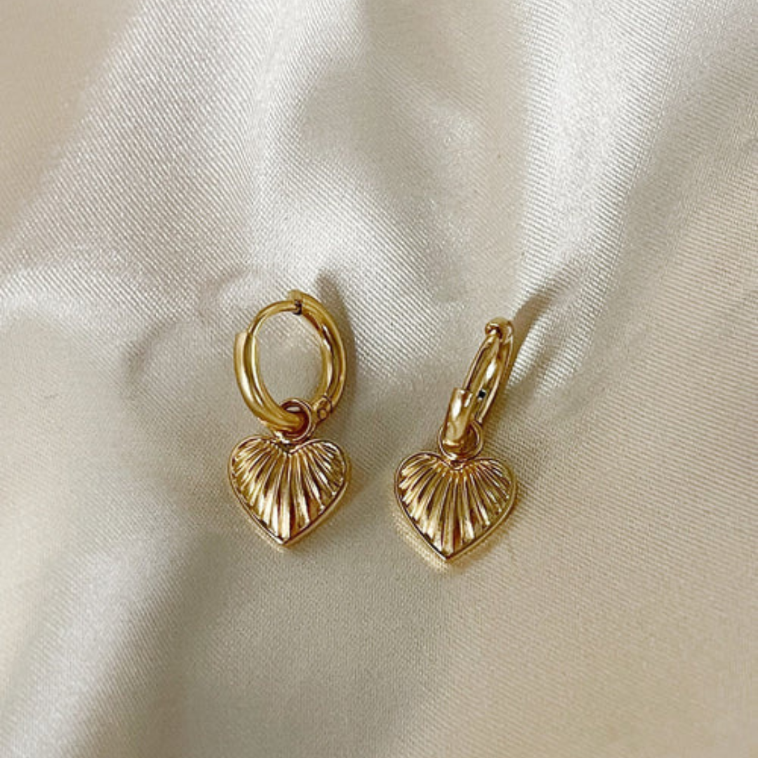 Améliane | Heart Hoop Earrings