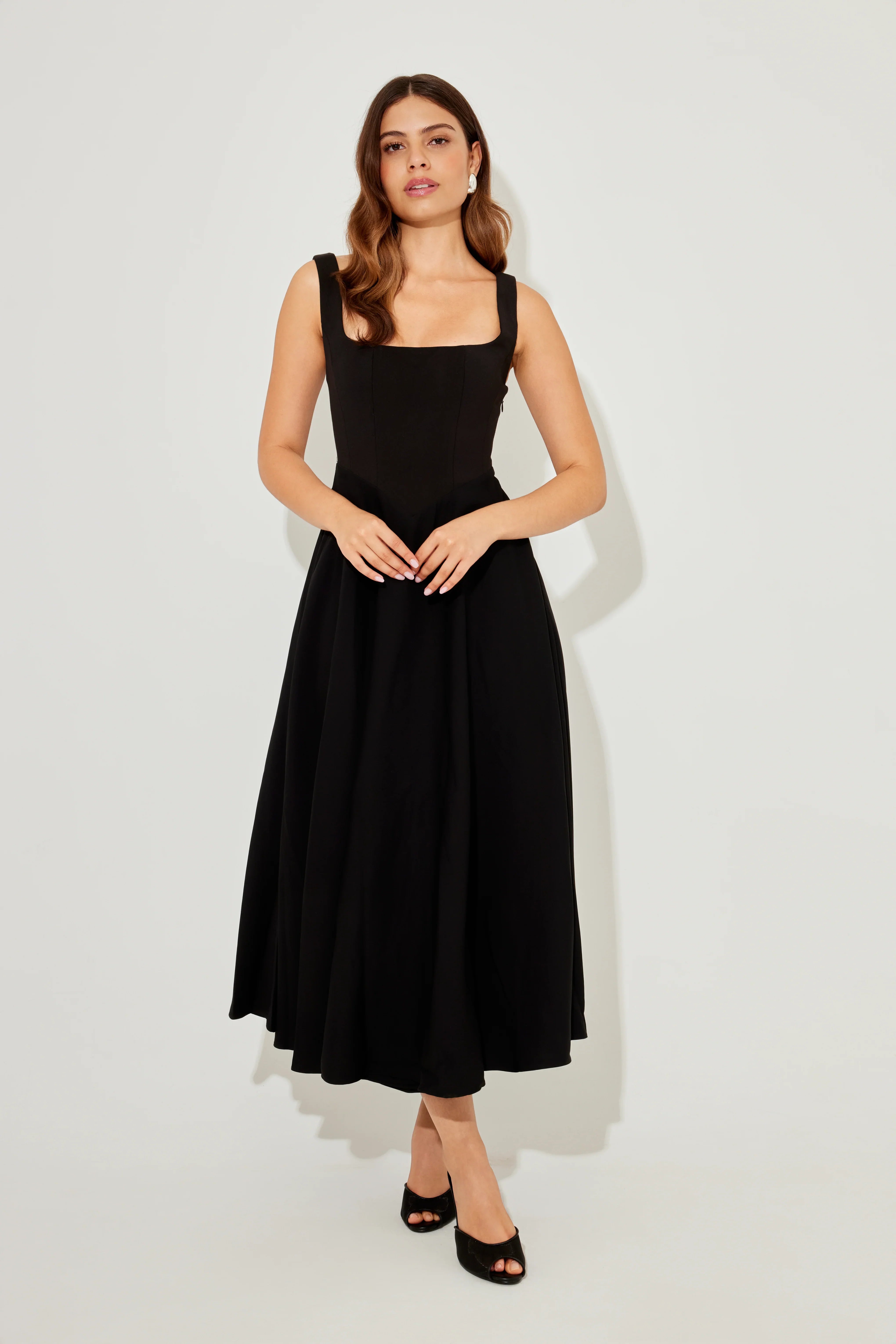 Solena – Parisian Flow Midi Dress
