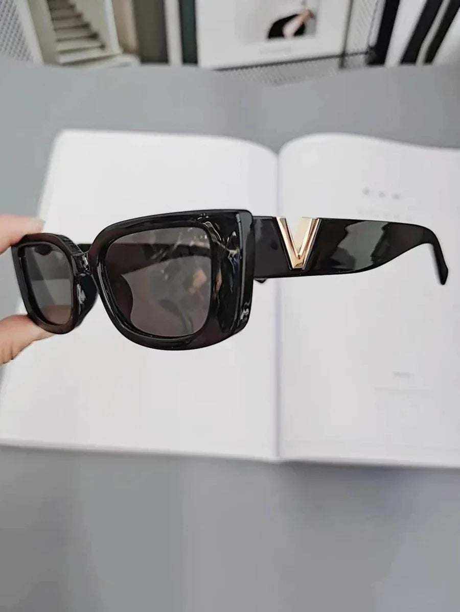Alina | Gold-Detail Sunglasses