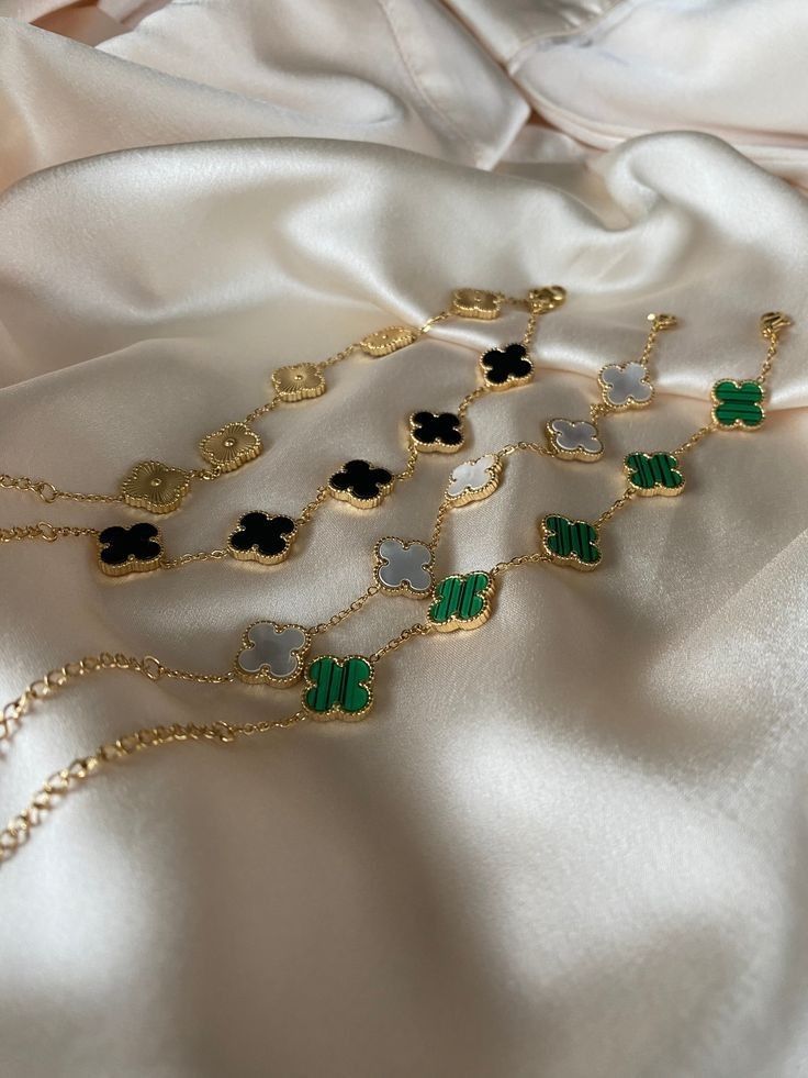 Camille | Clover Charm Bracelet